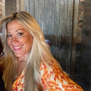 Meet your Posher, Monica